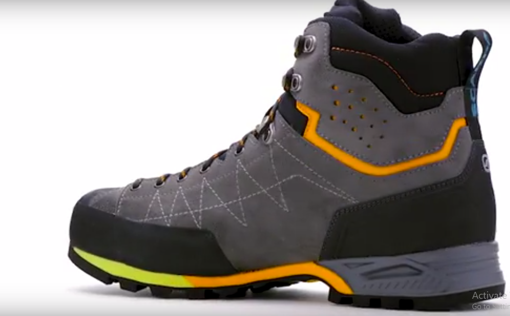 Most Comfortable Hiking Shoes Will Help You to Enjoy your Hiking