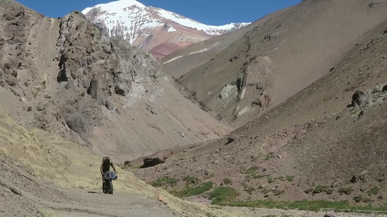 a lightweight, multi-day bike tour bikepacking